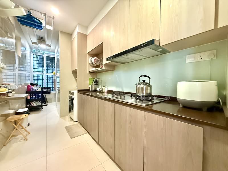 The Sunny Spring Condominium For Sale at S$ 2,380,000 | PropertyGuru Singapore - Kitchen