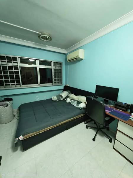 484A Choa Chu Kang Avenue 5 HDB Flat For Sale at S$ 540,000 | PropertyGuru Singapore - Bedroom