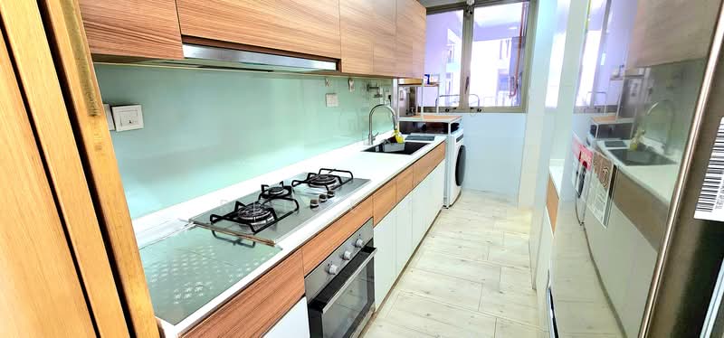 Sea Horizon Executive Condominium For Sale at S$ 1,500,000 | PropertyGuru Singapore - Kitchen