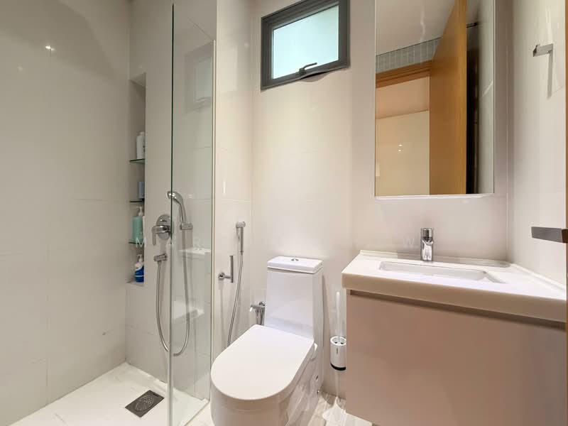 Gambir Ridge (Formerly Bartley Terrace Condominium For Sale at S$ 1,900,000 | PropertyGuru Singapore - Bathroom