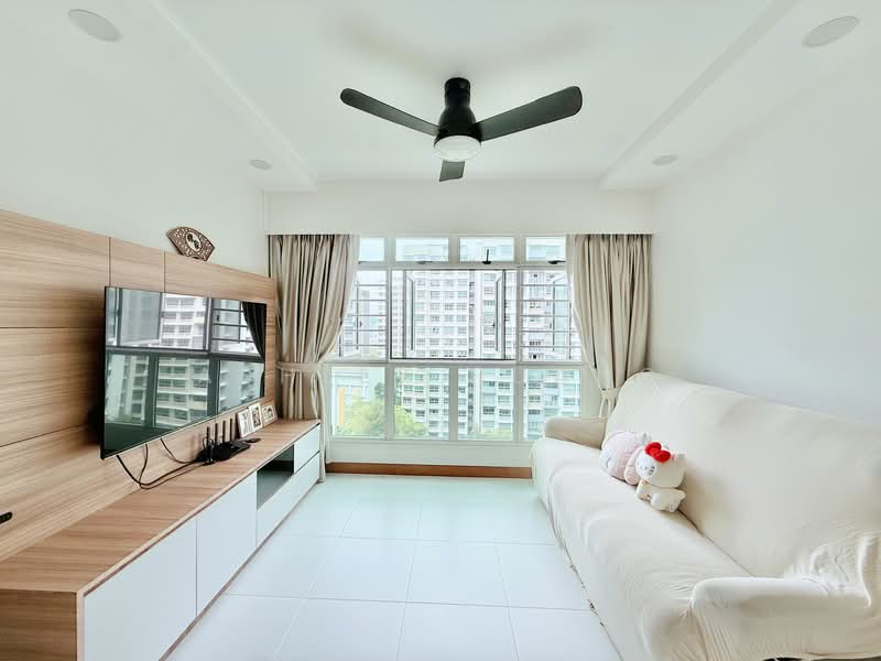 618A Punggol Drive HDB Flat For Sale at S$ 723,888 | PropertyGuru Singapore - Living Hall with nice view????