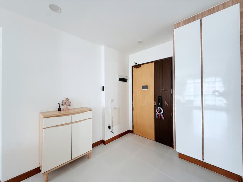 618A Punggol Drive HDB Flat For Sale at S$ 723,888 | PropertyGuru Singapore - Entrance