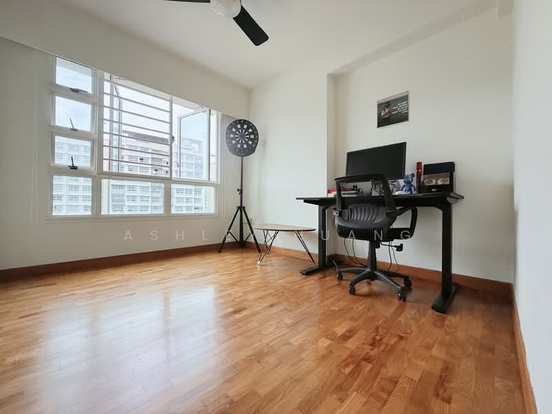 618A Punggol Drive HDB Flat For Sale at S$ 723,888 | PropertyGuru Singapore - Bedrm 3 - Study Area