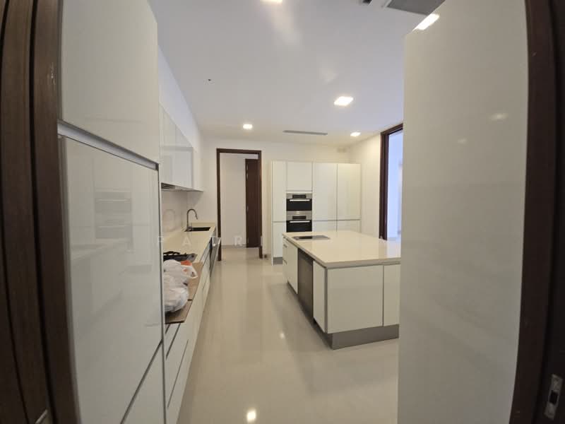 Sage, 11A Nassim Road, 4 Bedrooms, 2,863 sqft, Condominium For Rent, by Patrik Tam, 500080296 - Kitchen - PropertyGuru.com.sg