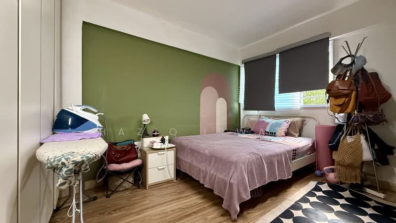 244 Jurong East Street 24 HDB Flat For Sale at S$ 380,000 | PropertyGuru Singapore - Bedroom