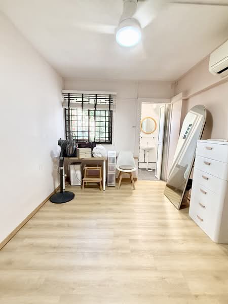 517 Hougang Avenue 10, 517 Hougang Avenue 10, 2 Bedrooms, 689 sqft, HDB Flat For Rent, by Ronald Chye, 500080299 - Interior - PropertyGuru.com.sg