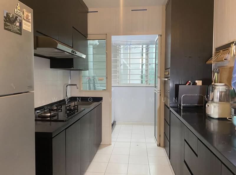 194B Bukit Batok West Avenue 6, 194B Bukit Batok West Avenue 6, 3 Bedrooms, 1,195 sqft, HDB Flat For Rent, by Wong Wei Mun, 500080304 - Kitchen - PropertyGuru.com.sg