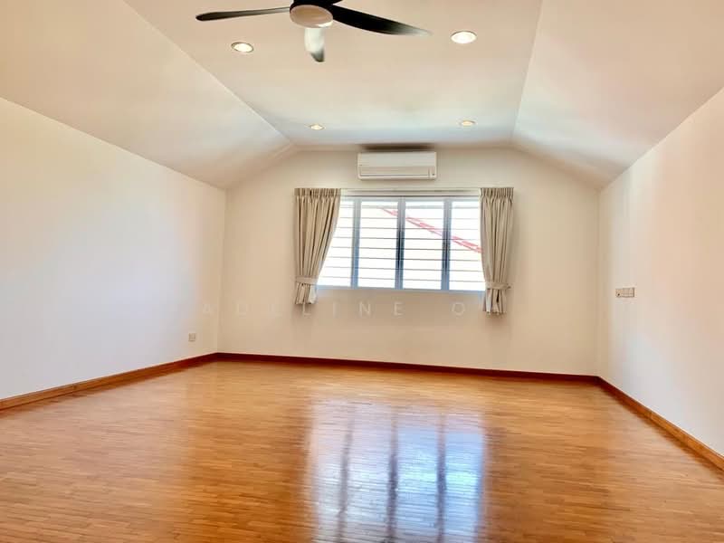 Charlton Road / Surin Ave / Aroozoo Ave, , 7 Bedrooms, 3,500 sqft, Semi-Detached House For Rent, by Adeline Oh, 500080307 - Attic - PropertyGuru.com.sg