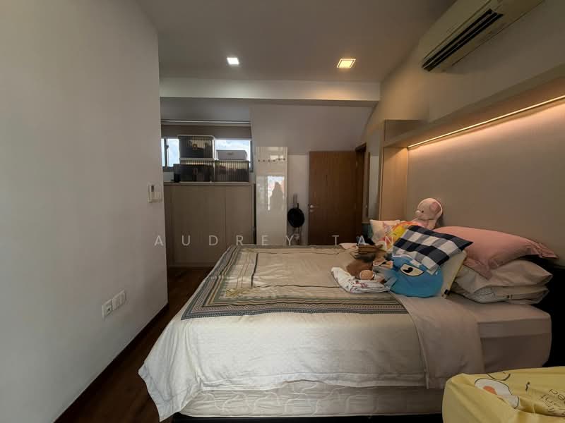 Laverne's Loft Condominium For Sale at S$ 1,888,000 | PropertyGuru Singapore - Bedroom