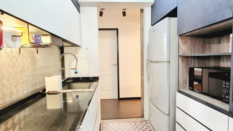 92 Dawson Road HDB Flat For Sale at S$ 1,280,000 | PropertyGuru Singapore - Kitchen