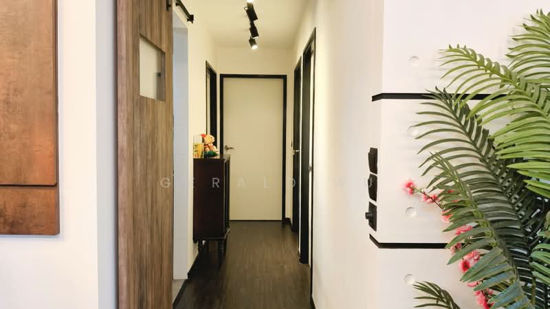 92 Dawson Road HDB Flat For Sale at S$ 1,280,000 | PropertyGuru Singapore - Corridor