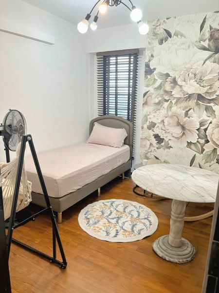 92 Dawson Road HDB Flat For Sale at S$ 1,280,000 | PropertyGuru Singapore - Bedroom 2