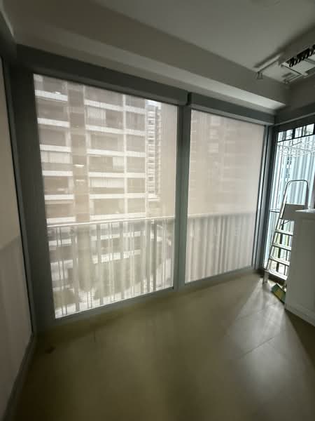 Riversails, 8 Upper Serangoon Crescent, 1 Bedroom, 517 sqft, Condominium For Rent, by Claire Yue, 500080354 - Balcony - PropertyGuru.com.sg