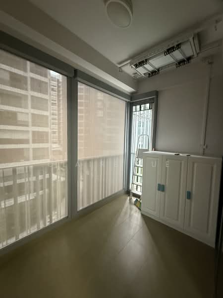 Riversails, 8 Upper Serangoon Crescent, 1 Bedroom, 517 sqft, Condominium For Rent, by Claire Yue, 500080354 - Balcony - PropertyGuru.com.sg