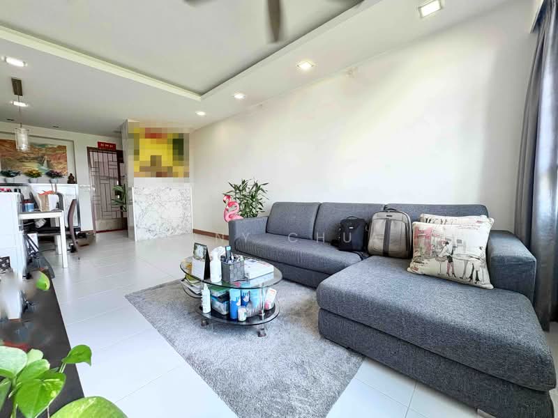 636B Senja Road HDB Flat For Sale at S$ 685,000 | PropertyGuru Singapore - Living Room