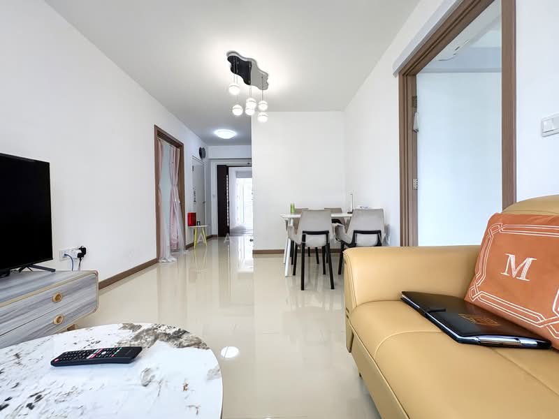 413C Northshore Drive HDB Flat For Sale at S$ 620,000 | PropertyGuru Singapore - Living Room