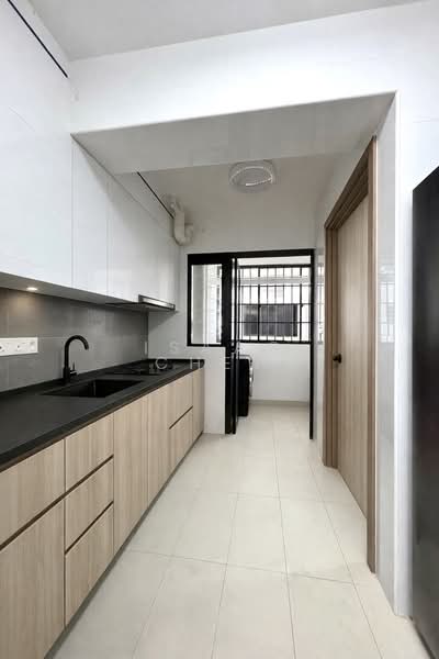 413C Northshore Drive HDB Flat For Sale at S$ 620,000 | PropertyGuru Singapore - Kitchen