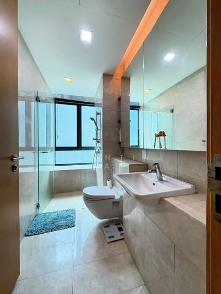 Soleil @ Sinaran, 6 Sinaran Drive, 3 Bedrooms, 1,098 sqft, Condominium For Rent, by Valentina Tan, 500080362 - Master Ensuite - PropertyGuru.com.sg