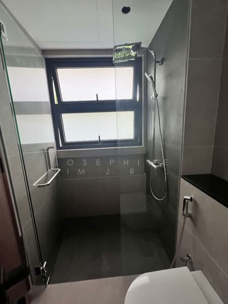 Braddell Heights Estate Bungalow House For Sale at S$ 14,800,000 | PropertyGuru Singapore - Bathroom