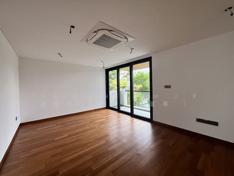 Braddell Heights Estate Bungalow House For Sale at S$ 14,800,000 | PropertyGuru Singapore - Balcony