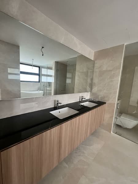 Braddell Heights Estate Bungalow House For Sale at S$ 14,800,000 | PropertyGuru Singapore - Bathroom