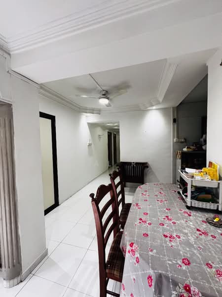 701 Woodlands Drive 40 HDB Flat For Sale at S$ 665,000 | PropertyGuru Singapore - Corridor