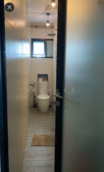 325 Yishun Central HDB Flat For Sale at S$ 1,088,888 | PropertyGuru Singapore - Bathroom