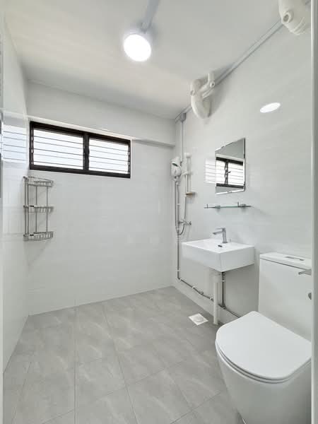 114 Pasir Ris Street 11 HDB Flat For Sale at S$ 688,000 | PropertyGuru Singapore - Bathroom
