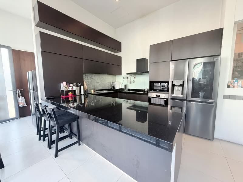 Stunning Freehold Corner Terrace at Opera Estate Corner Terrace For Sale at S$ 6,499,999 | PropertyGuru Singapore - Kitchen