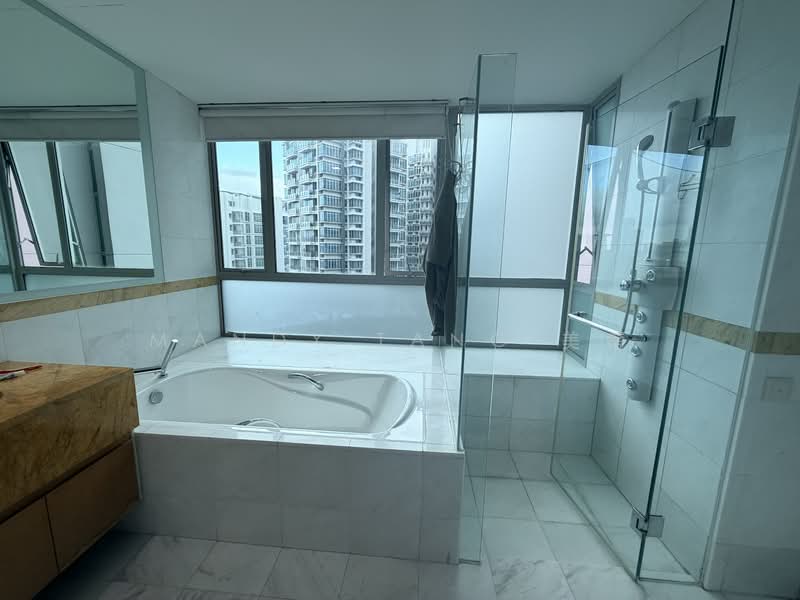 The Light @ Cairnhill, 19 Cairnhill Circle, 3 Bedrooms, 1,658 sqft, Condominium For Rent, by Mandy Tang 美蒂, 500080405 - Bathroom - PropertyGuru.com.sg