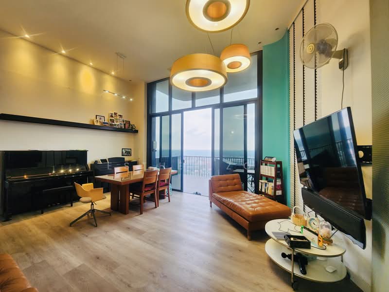 d'Leedon (Former Farrer Court), 13 Leedon Heights, 3 Bedrooms, 1,593 sqft, Condominium For Sale, by Esther Zou, 500080408 - Living Room - PropertyGuru.com.sg