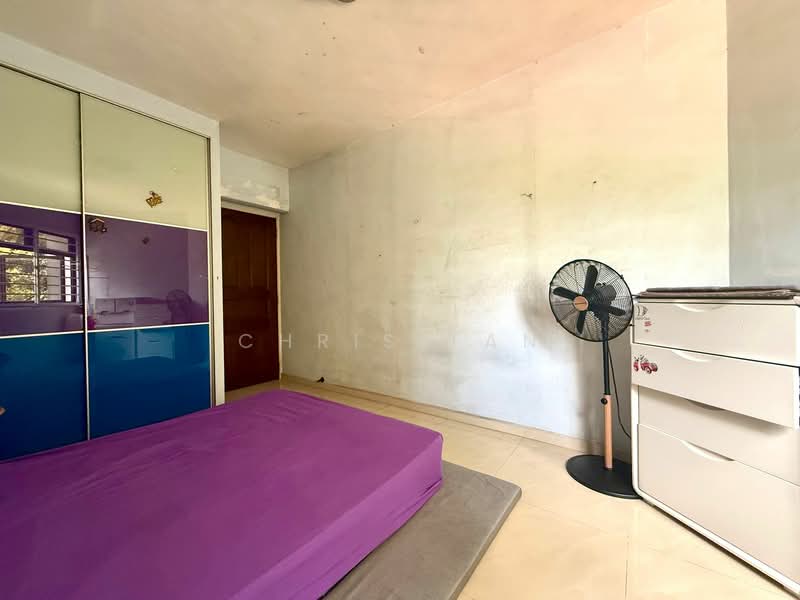 510B Wellington Circle HDB Flat For Sale at S$ 588,000 | PropertyGuru Singapore - Bedroom