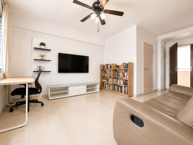 510B Wellington Circle, 510B Wellington Circle, 3 Bedrooms, 1,184 sqft, HDB Flat For Sale, by Chris Tan, 500080409 - Living Room - PropertyGuru.com.sg