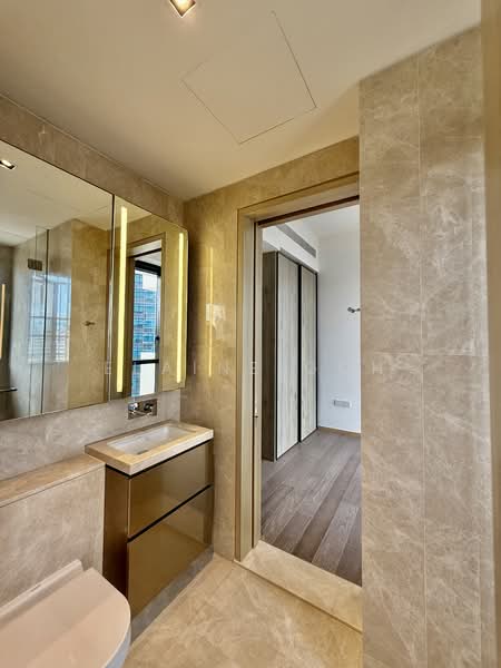 Klimt Cairnhill Condominium For Sale at S$ 8,300,000 | PropertyGuru Singapore - Bathroom