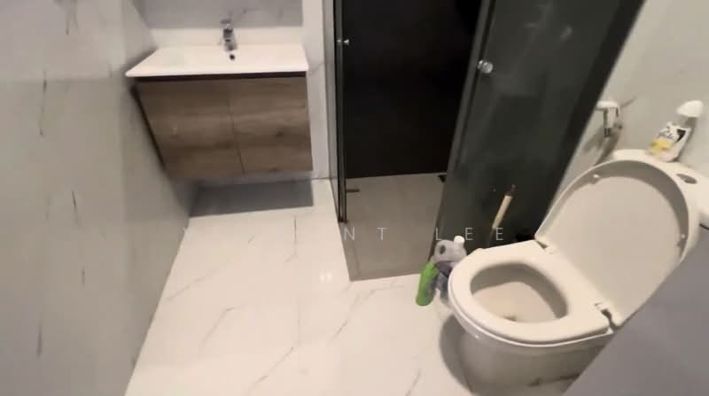 Urban Vista, 2 Tanah Merah Kechil Link, 2 Bedrooms, 600 sqft, Condominium For Rent, by Vincent Lee, 500080431 - Bathroom - PropertyGuru.com.sg