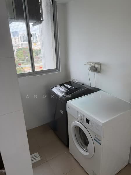 Mackenzie 88 Apartment For Sale at S$ 1,450,000 | PropertyGuru Singapore - Balcony