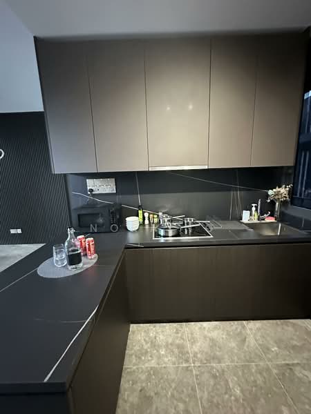 Hyll on Holland, 89 Holland Road, 2 Bedrooms, 700 sqft, Condominium For Rent, by Nora Ng, 500080440 - Spacious, fully fitted kitchen - PropertyGuru.com.sg