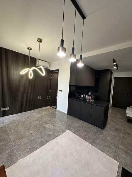 Hyll on Holland, 89 Holland Road, 2 Bedrooms, 700 sqft, Condominium For Rent, by Nora Ng, 500080440 - 3 Tasteful light fixtures - PropertyGuru.com.sg