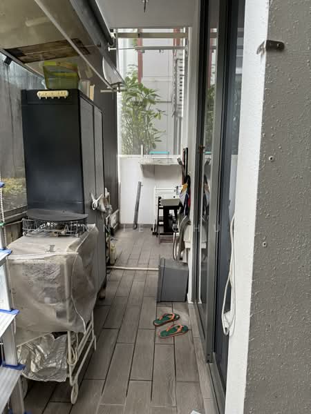 The Creek @ Bukit Condominium For Sale at S$ 1,590,000 | PropertyGuru Singapore - Balcony