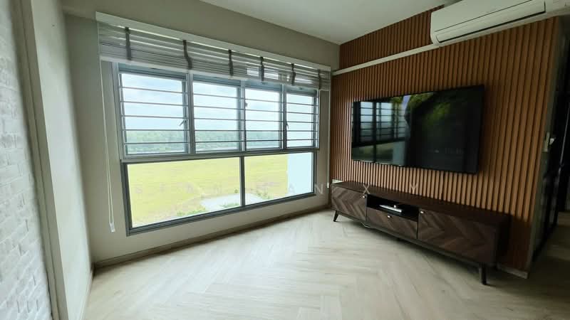 682A Edgedale Plains HDB Flat For Sale at S$ 748,888 | PropertyGuru Singapore - Living Room