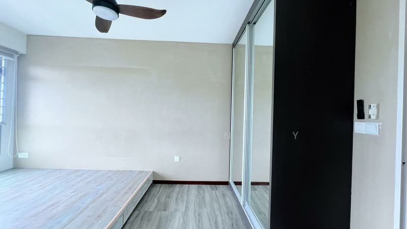 682A Edgedale Plains HDB Flat For Sale at S$ 748,888 | PropertyGuru Singapore - Bedroom