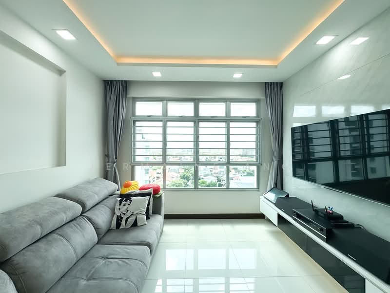 188B Bedok North Street 4 HDB Flat For Sale at S$ 1,080,000 | PropertyGuru Singapore - Living Room