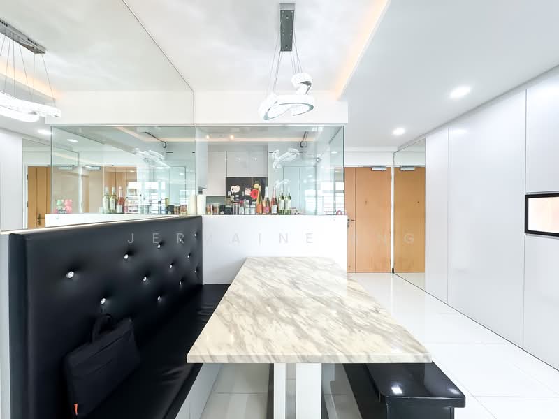 188B Bedok North Street 4 HDB Flat For Sale at S$ 1,080,000 | PropertyGuru Singapore - Dining Room