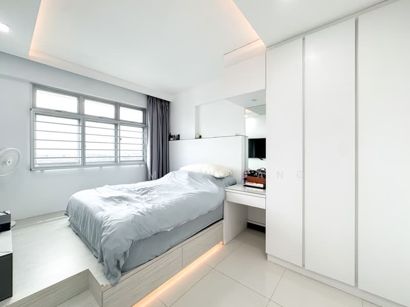 188B Bedok North Street 4 HDB Flat For Sale at S$ 1,080,000 | PropertyGuru Singapore - Bedroom