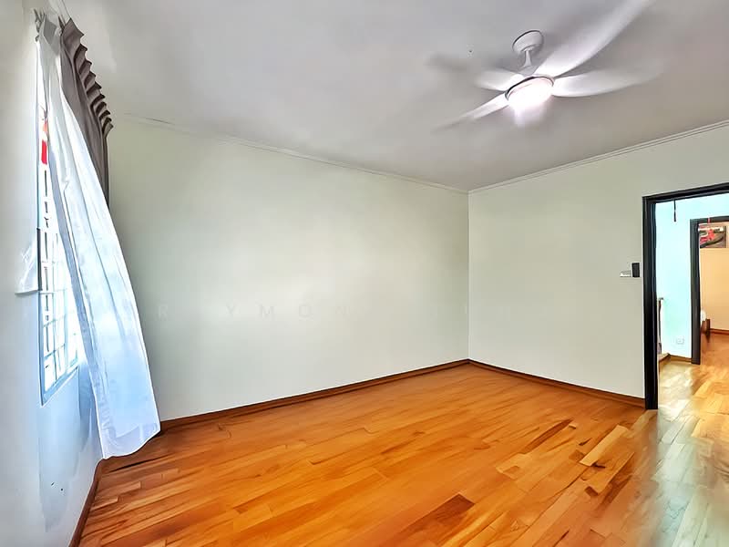 Mera Terrace, Seagull Walk, Room Rental, 210 sqft, Terraced House For Rent, by Raymond Tung, 500080456 - Master Bedroom (Queen Bed Provided) - PropertyGuru.com.sg