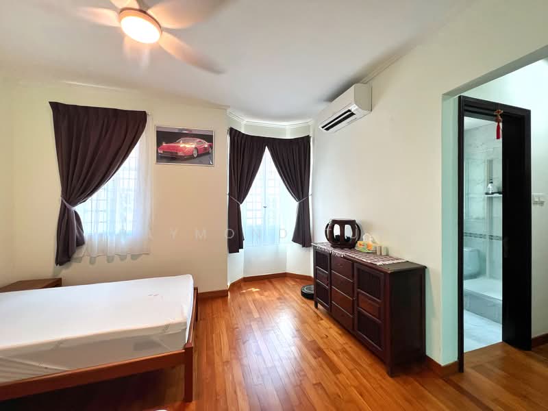 Mera Terrace, Seagull Walk, Room Rental, 210 sqft, Terraced House For Rent, by Raymond Tung, 500080456 - Junior Master - PropertyGuru.com.sg