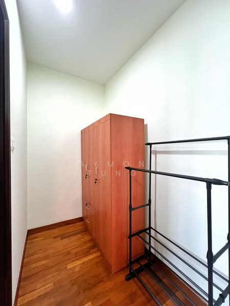 Mera Terrace, Seagull Walk, Room Rental, 210 sqft, Terraced House For Rent, by Raymond Tung, 500080456 - Junior Master (Wardrobe area) - PropertyGuru.com.sg