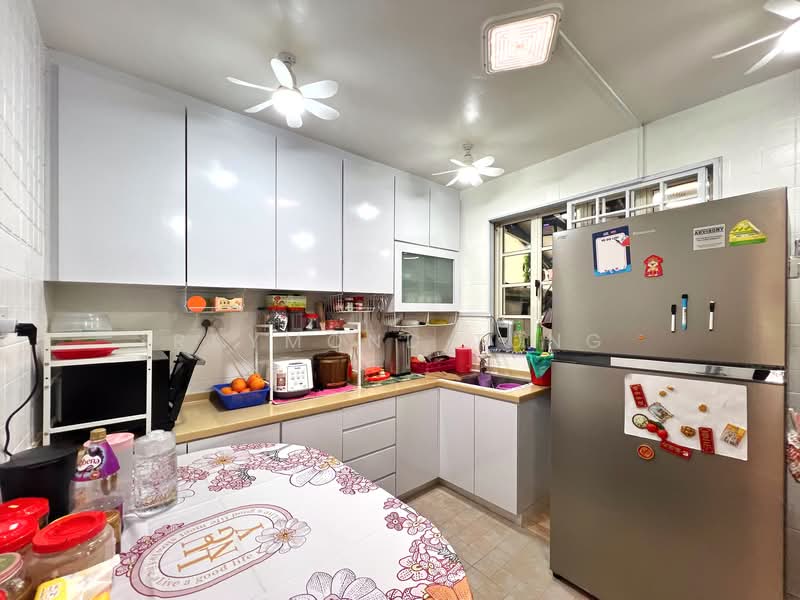 Mera Terrace, Seagull Walk, Room Rental, 210 sqft, Terraced House For Rent, by Raymond Tung, 500080456 - Dining Area (Dry Kitchen) - PropertyGuru.com.sg