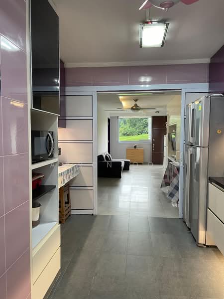 533 Bukit Batok Street 51 HDB Flat For Sale at S$ 458,000 | PropertyGuru Singapore - Kitchen