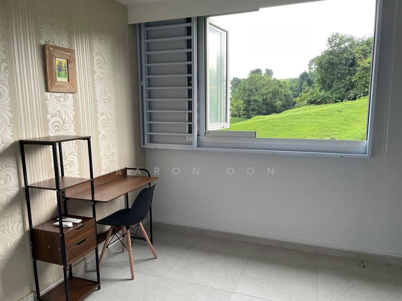 533 Bukit Batok Street 51 HDB Flat For Sale at S$ 458,000 | PropertyGuru Singapore - Study